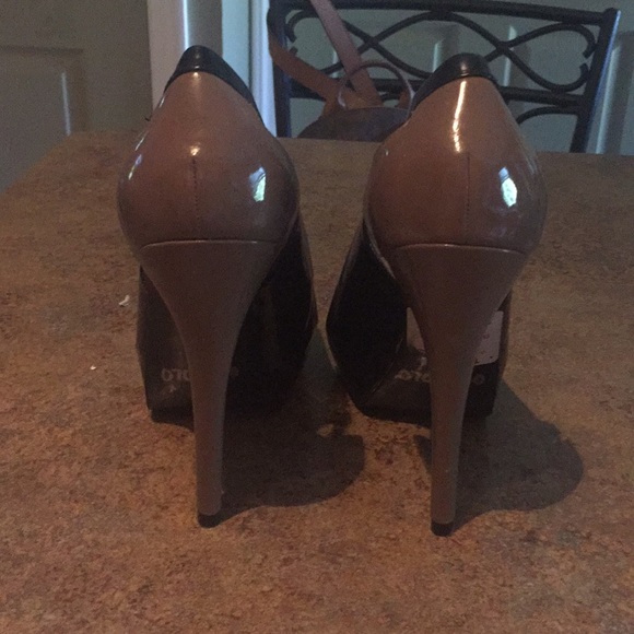 Heels - Picture 3 of 4